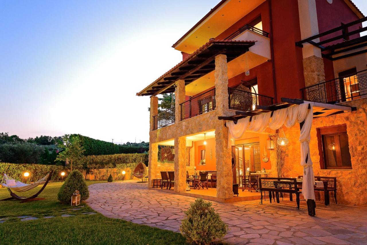 Villa Mariellie Néa Péramos Bagian luar foto