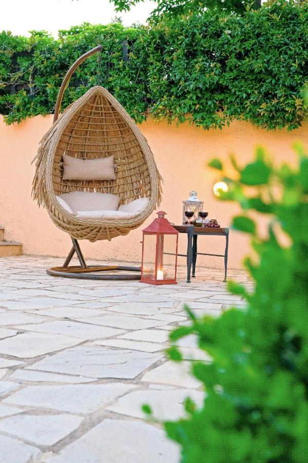 Villa Mariellie Néa Péramos Bagian luar foto