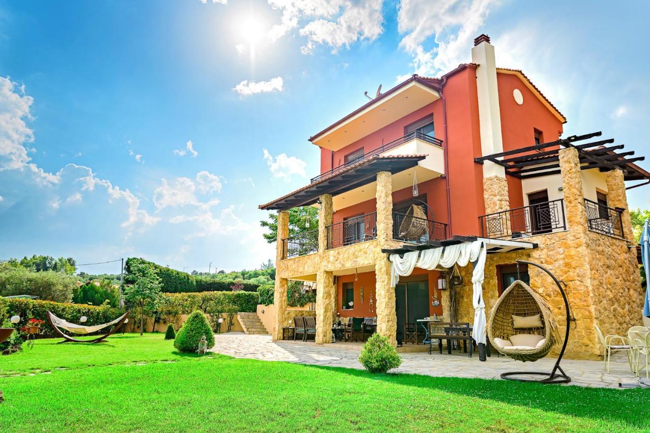 Villa Mariellie Néa Péramos Bagian luar foto