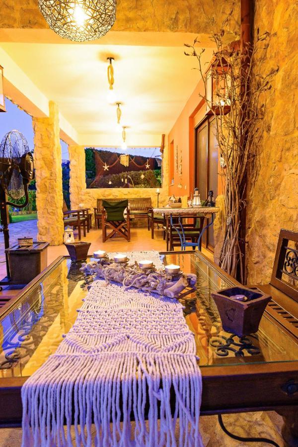 Villa Mariellie Néa Péramos Bagian luar foto